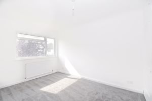 Principal bedroom- click for photo gallery